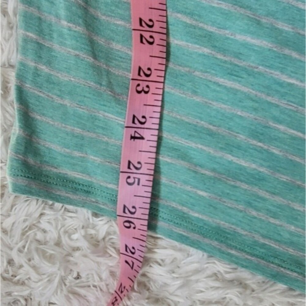 Womens Soft Surroundings Green Striped Surplice blouse size small - Picture 10 of 11